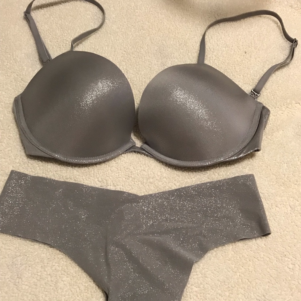Victoria’s Secret Bra and underwear set - 32d/Sm